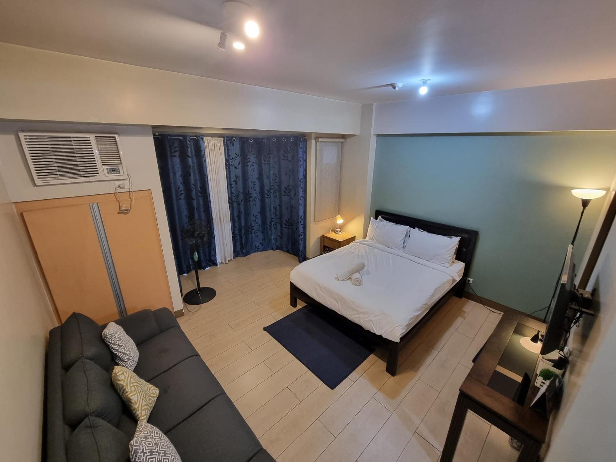 Palm Tree Condos Near Mnl Airport Terminal 3 By Elr マニラ市 部屋 写真
